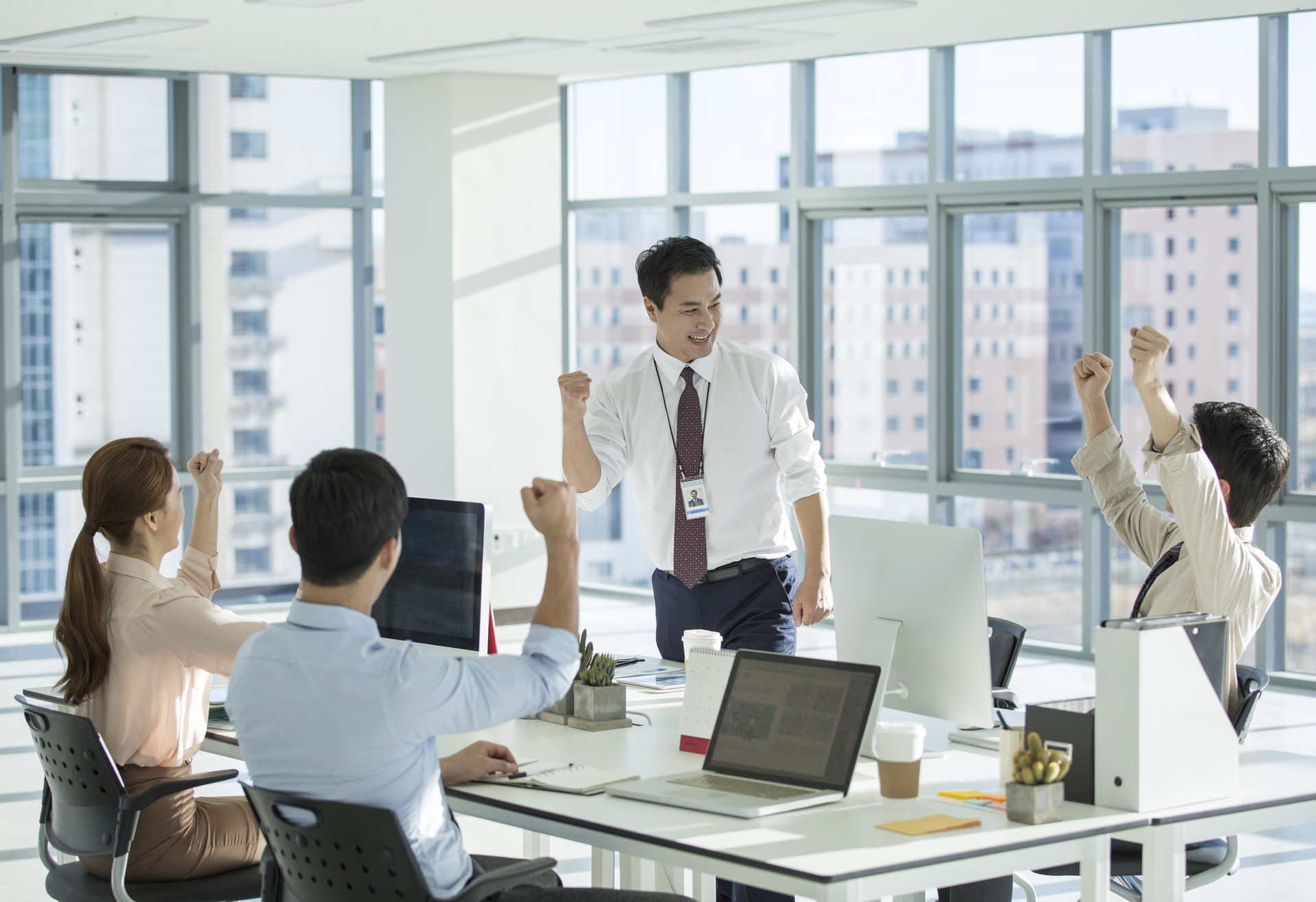 关于切沃战胜萨索洛，展示出强大的团队协作的信息